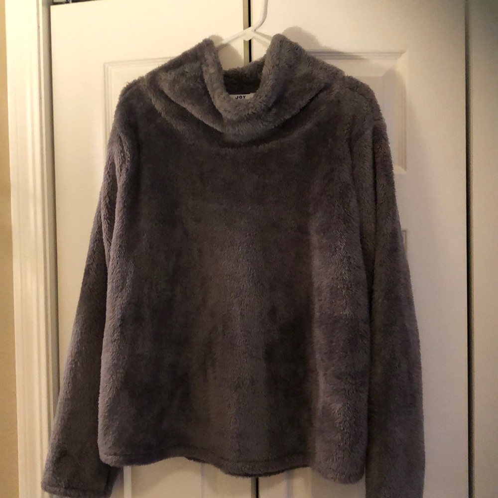 Fuzzy Warm Top